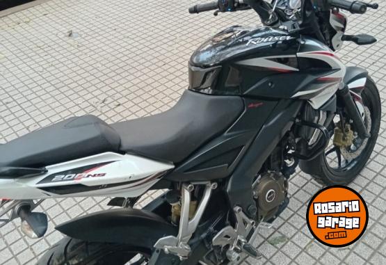Motos - Bajaj 200 NS 2015 Nafta 43685Km - En Venta