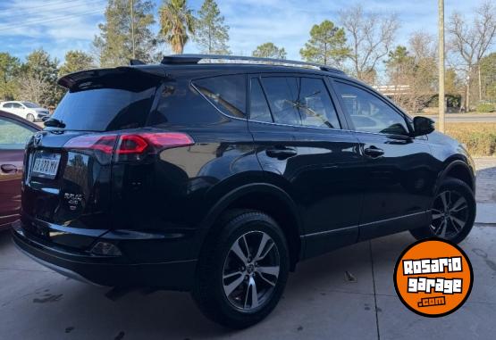 Camionetas - Toyota Rav VX 4x4 tope de gama 2017 Nafta 52000Km - En Venta