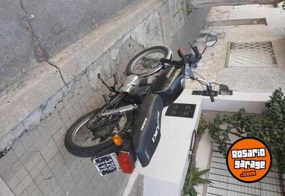 Motos - Suzuki Ax 100 2012 Nafta 999999Km - En Venta