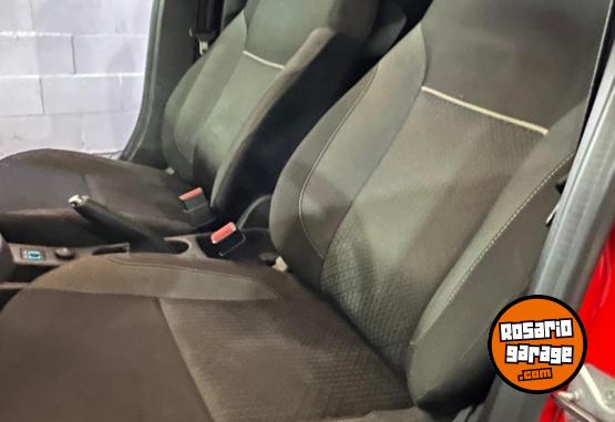 Autos - Ford Fiesta Kinetic 2018 Nafta 95000Km - En Venta