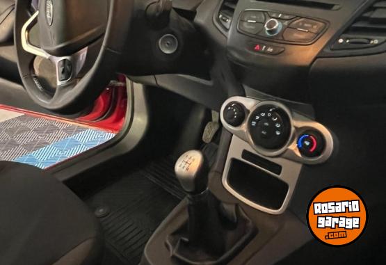 Autos - Ford Fiesta Kinetic 2018 Nafta 95000Km - En Venta