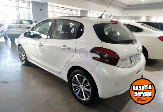 Autos - Peugeot 208 FELINE 2019 Nafta 39000Km - En Venta