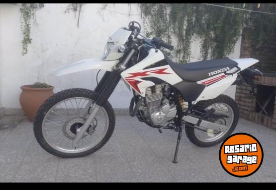 Motos - Honda Tornado 250 2025 Nafta 0Km - En Venta