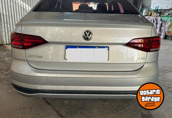 Autos - Volkswagen Virtus 2018 Nafta 30000Km - En Venta