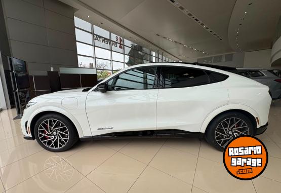 Autos - Ford Mustang Mach-E GT 2023 Electrico / Hibrido 1843Km - En Venta
