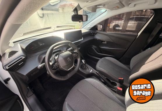 Autos - Peugeot 208 2023 Nafta 18000Km - En Venta