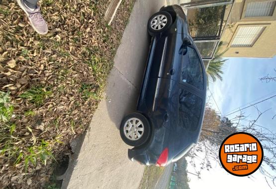 Autos - Peugeot 207 2012 GNC 151000Km - En Venta