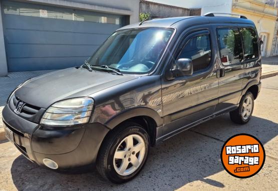 Utilitarios - Peugeot Partner 1ra mano permuto 2014 Nafta 140000Km - En Venta