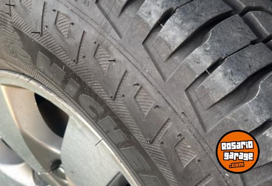 Camionetas - Toyota HILUX SW4 SRV AT/CUERO 2008 Diesel 288500Km - En Venta