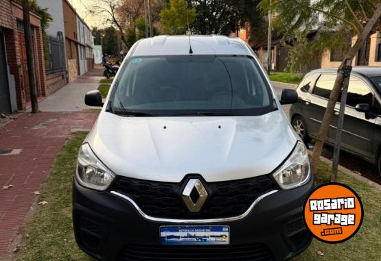 Utilitarios - Renault Kangoo 2021 Nafta 243000Km - En Venta
