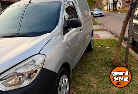 Utilitarios - Renault Kangoo 2021 Nafta 243000Km - En Venta