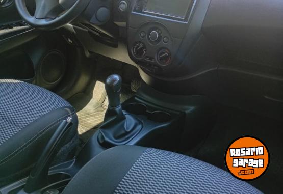 Autos - Nissan VERSA SENSE MT 2019 Nafta 120000Km - En Venta