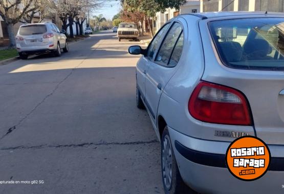 Autos - Renault Megane 2002 Nafta 246000Km - En Venta