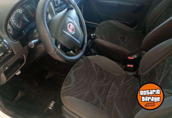 Autos - Fiat Siena 2016 GNC 180000Km - En Venta