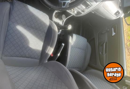 Autos - Volkswagen Suran 2013 Nafta 149000Km - En Venta