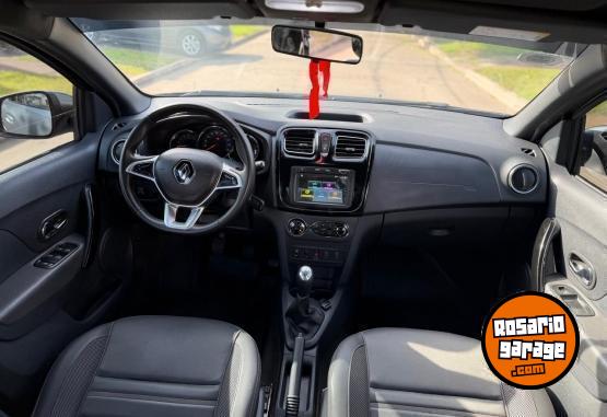 Autos - Renault LOGAN INTENS 1.6 MANUAL 2023 GNC 81000Km - En Venta