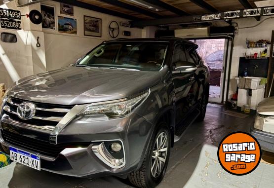 Camionetas - Toyota Sw4 SRX 2017 Diesel 201000Km - En Venta