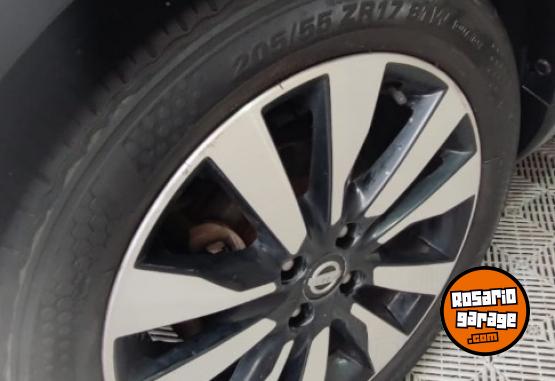 Autos - Nissan Kicks Advance autom�tica 2017 Nafta 126000Km - En Venta
