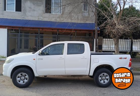 Camionetas - Toyota Hilux 2014 Diesel 176000Km - En Venta