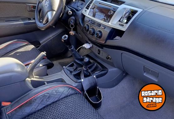 Camionetas - Toyota Hilux 2014 Diesel 180000Km - En Venta