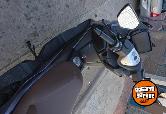 Motos - Voge Sr4 max pro 2024 Nafta 2569Km - En Venta