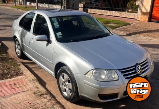 Autos - Volkswagen BORA 2.0 TRENDLINE 2011 GNC 160000Km - En Venta