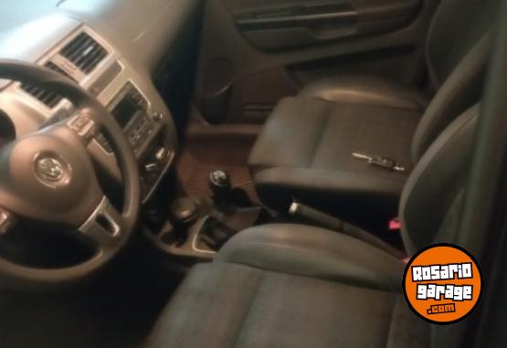Autos - Volkswagen Suran trendline 2015 GNC 131000Km - En Venta