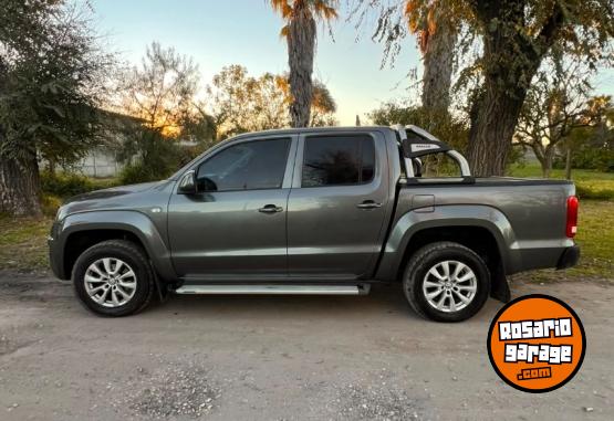 Camionetas - Volkswagen AMAROK COMFORTLINE AUT4X2 2017 Diesel 144000Km - En Venta