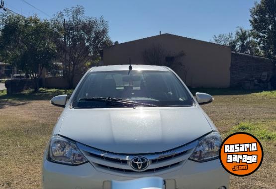 Autos - Toyota Etios 2017 Nafta 134000Km - En Venta