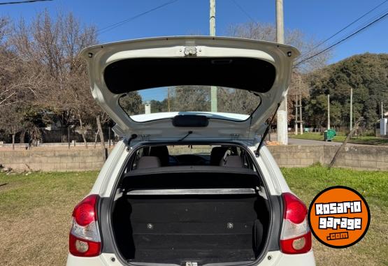 Autos - Toyota Etios 2017 Nafta 134000Km - En Venta