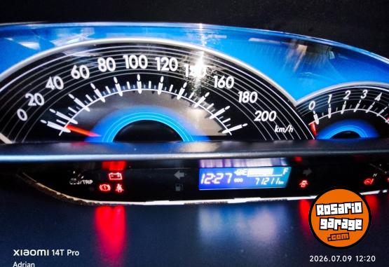 Autos - Toyota Etios XLS 2015 Nafta 71110Km - En Venta