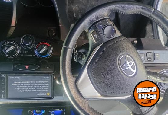 Autos - Toyota Etios 2018 Nafta 130000Km - En Venta