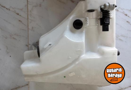 Accesorios para Autos - Depósito Lavaparabrisas Touareg - En Venta