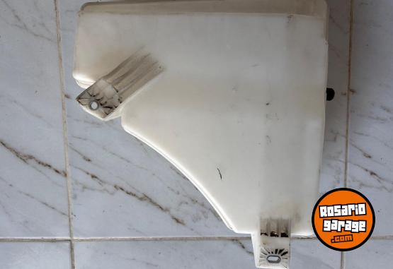 Accesorios para Autos - Depósito Lavaparabrisas Touareg - En Venta