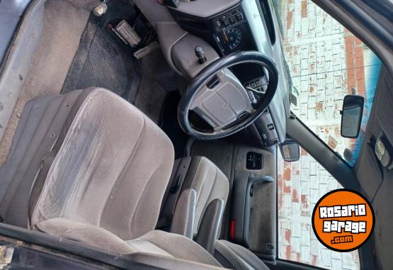 Camionetas - Dodge Caravan 1993 GNC 200000Km - En Venta