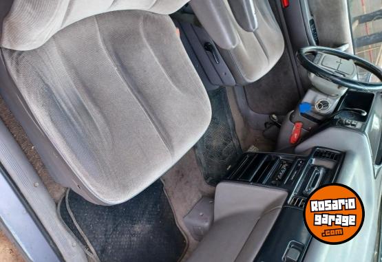 Camionetas - Dodge Caravan 1993 GNC 200000Km - En Venta