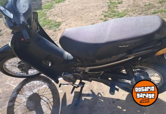 Motos - Keller Clásic 2024 Nafta 15000Km - En Venta
