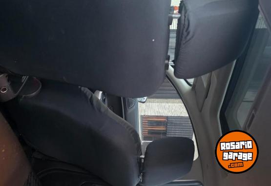 Autos - Ford Fiesta kinetic 2011 Nafta 130000Km - En Venta