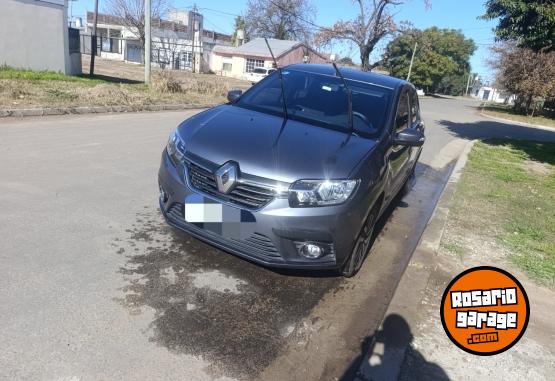 Autos - Renault Logan 2025 Nafta 35000Km - En Venta