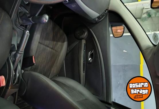 Autos - Renault 2013 confort 2013 Nafta 162000Km - En Venta