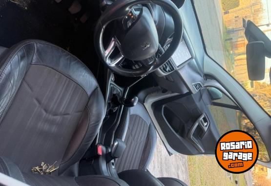 Autos - Peugeot 2008 Feline 2017 Nafta 140000Km - En Venta