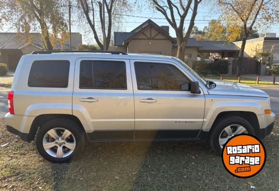 Camionetas - Jeep Patriot Sport  2.4 4x4 2012 Nafta 131000Km - En Venta
