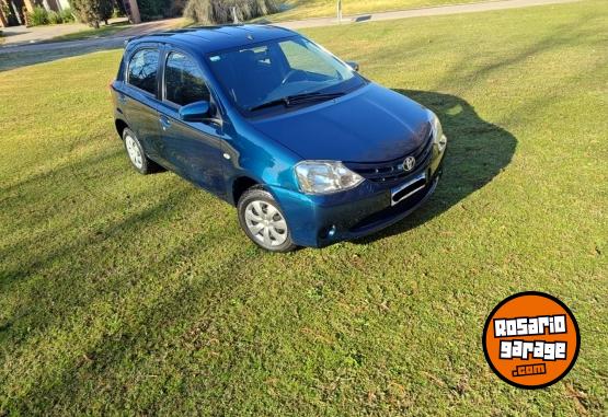 Autos - Toyota Etios XS 2016 Nafta 94000Km - En Venta