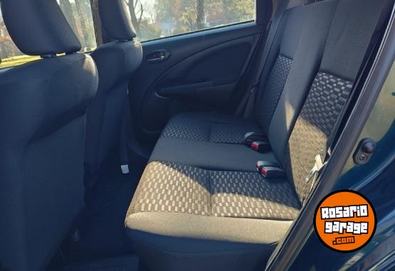 Autos - Toyota Etios XS 2016 Nafta 94000Km - En Venta