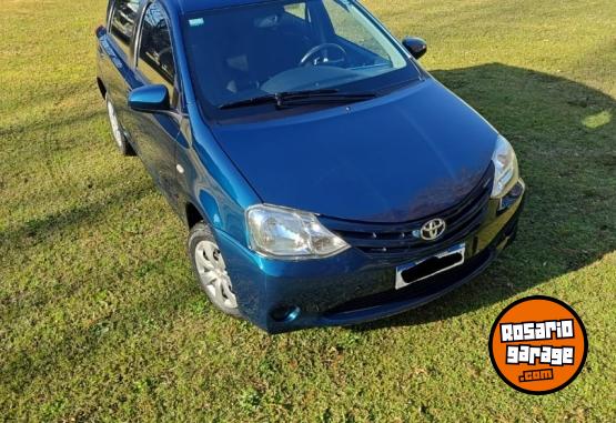 Autos - Toyota Etios XS 2016 Nafta 94000Km - En Venta
