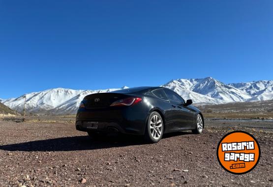 Autos - Hyundai Genesis 2014 Nafta 150000Km - En Venta