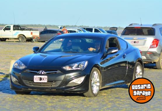 Autos - Hyundai Genesis 2014 Nafta 150000Km - En Venta