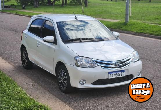 Autos - Toyota Etios 2017 Nafta 65000Km - En Venta
