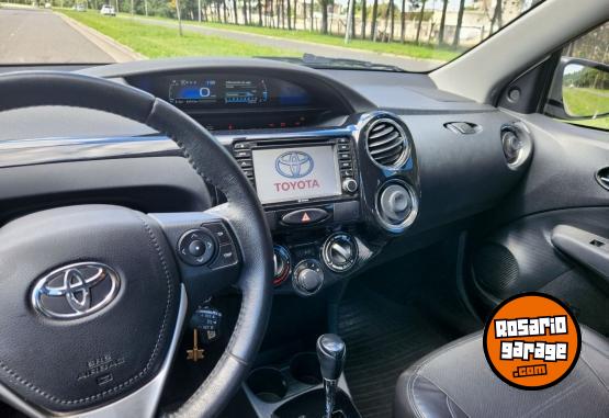 Autos - Toyota Etios 2017 Nafta 65000Km - En Venta