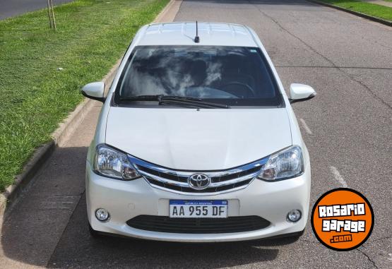 Autos - Toyota Etios 2017 Nafta 65000Km - En Venta